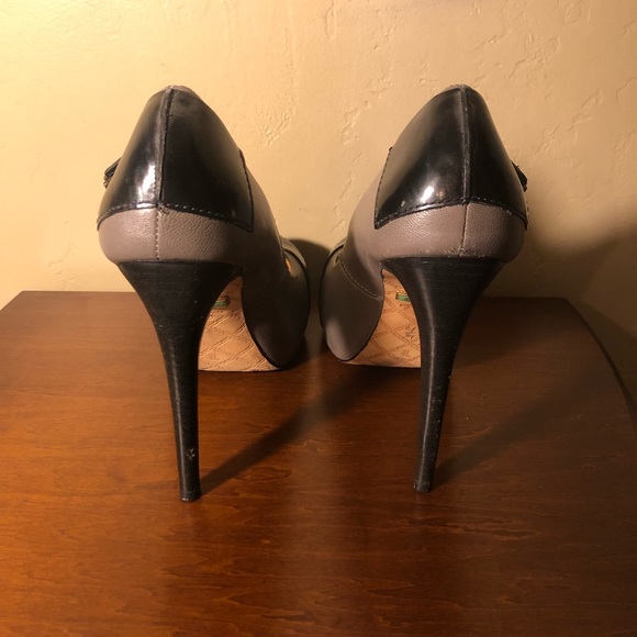 L.a.m.b grey and black Heels - Picture 7 of 8